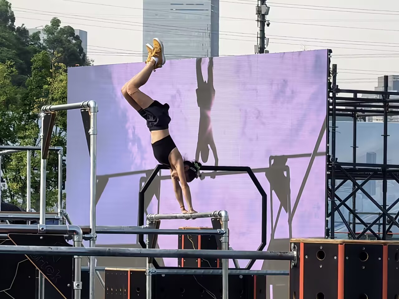 包含竞速和, 评分高者获, 分成功逆转